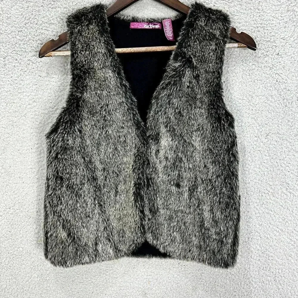 Epic Threads Girls Faux Fur Fall Winter Sleeveless Button Vest size large gray